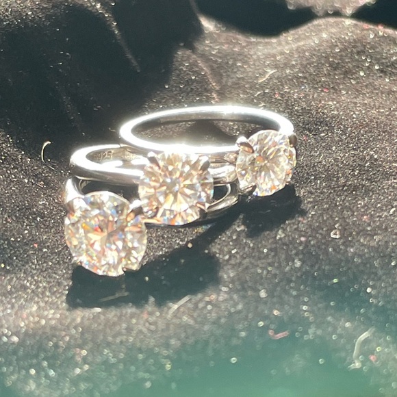 1.5ct vs 2ct vs 3ct vs Bigger - Picture 3 of 16